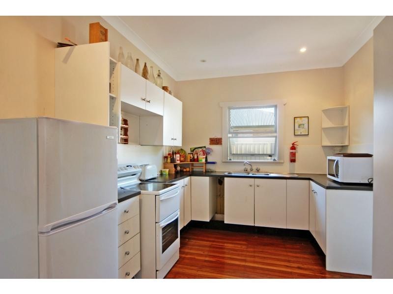 12 Karowa Street, Bomaderry NSW 2541