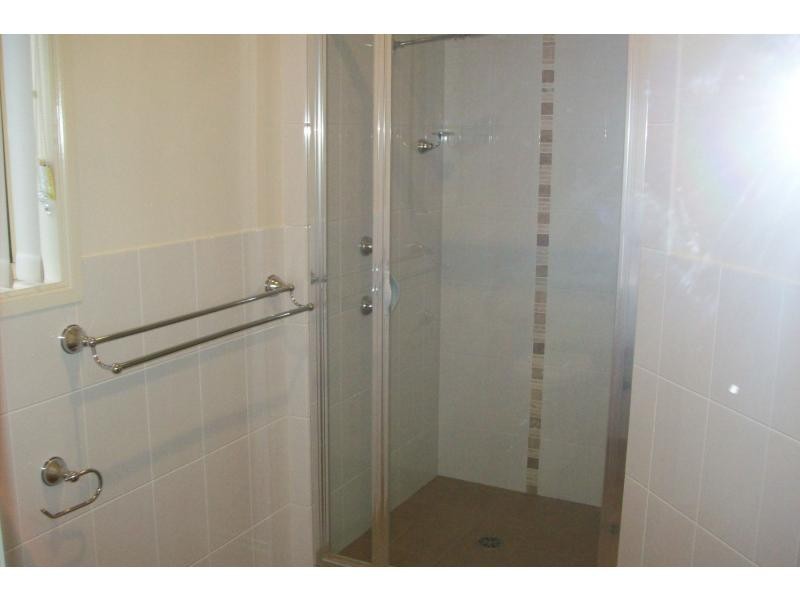 2/125 Meroo Road, Bomaderry NSW 2541