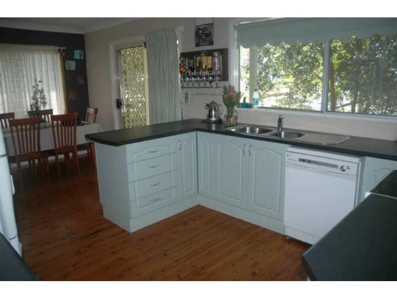 10 Christine Place, Nowra NSW 2541