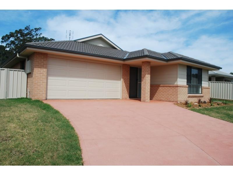 15 Candlebark Close, West Nowra NSW 2541