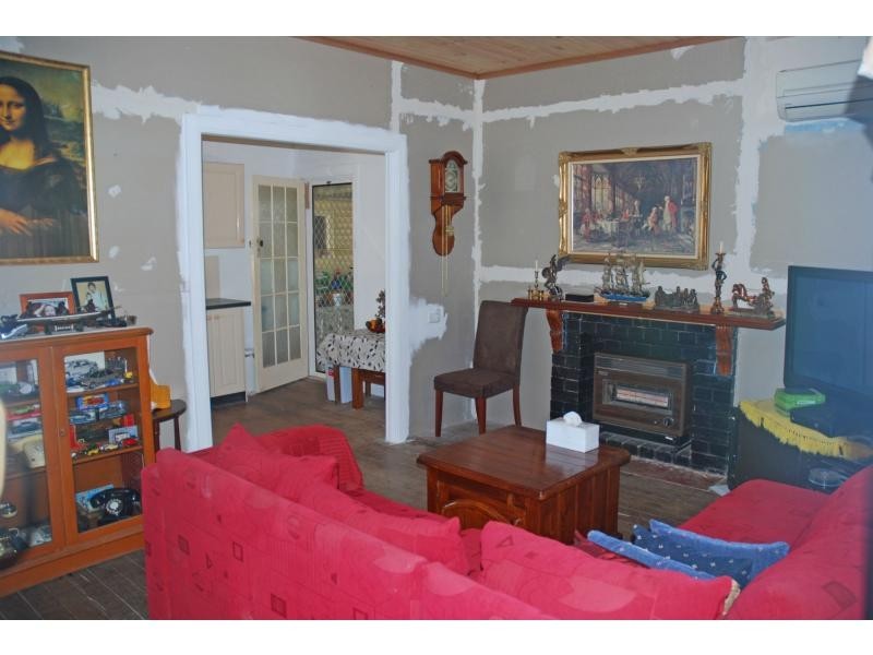9 Hale Avenue, Nowra NSW 2541