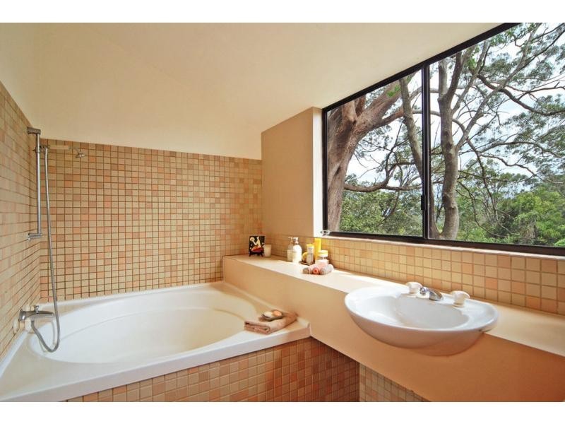 9 Cambewarra Lookout Road, Beaumont NSW 2577