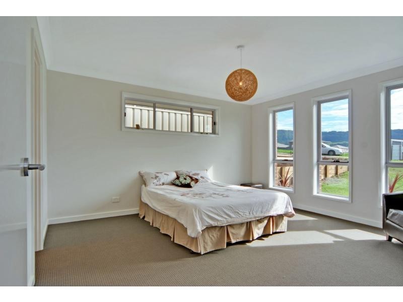 22 Banool Circuit, Bomaderry NSW 2541