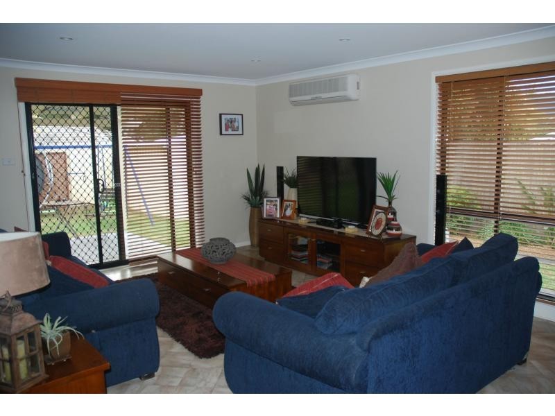 12 Freesia Crescent, Bomaderry NSW 2541