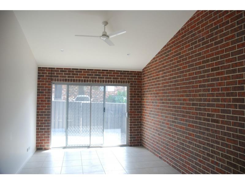 12/49 Brinawarr Street, Bomaderry NSW 2541