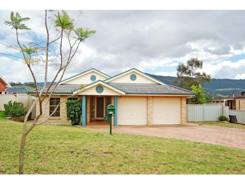 7 Hibiscus Place, Bomaderry NSW 2541