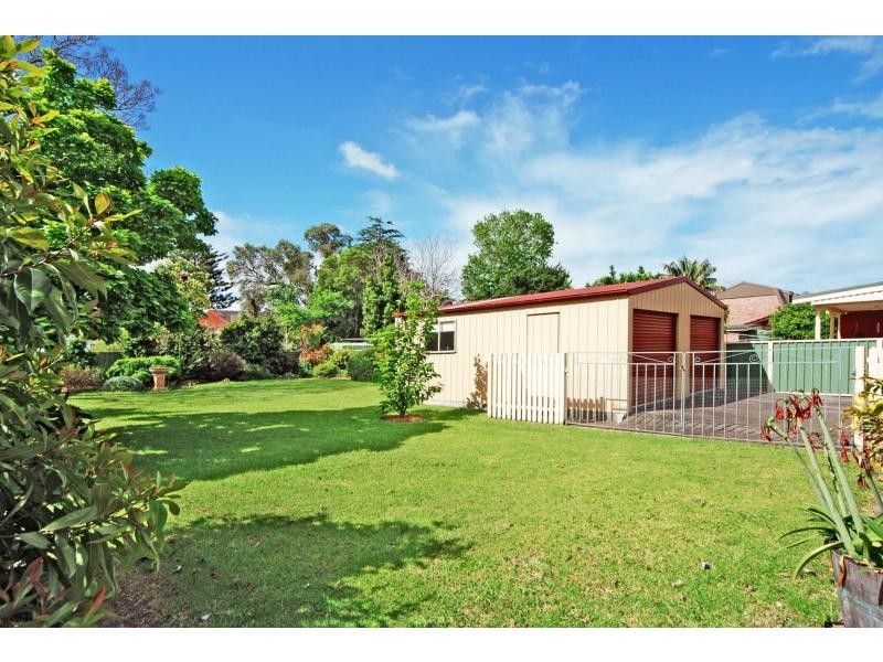 11 Lyrebird Drive, Nowra NSW 2541