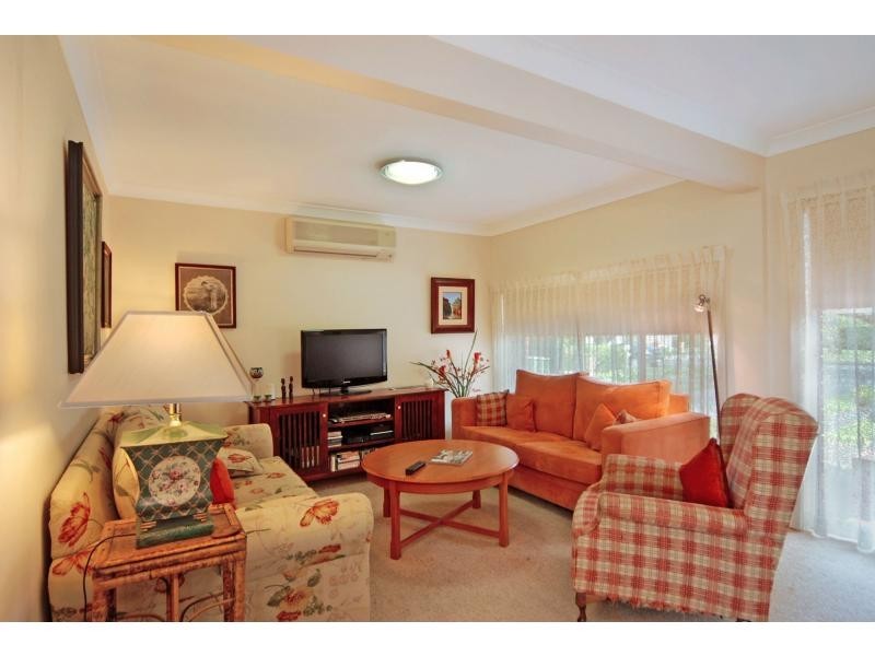 11 Lyrebird Drive, Nowra NSW 2541