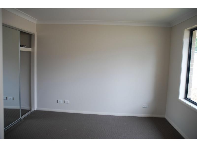 2/123C Meroo Road, Bomaderry NSW 2541