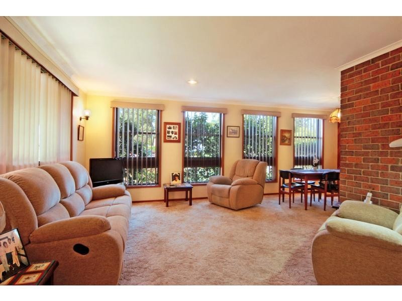 24 Penrose Drive, Bomaderry NSW 2541