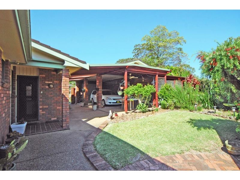 24 Penrose Drive, Bomaderry NSW 2541