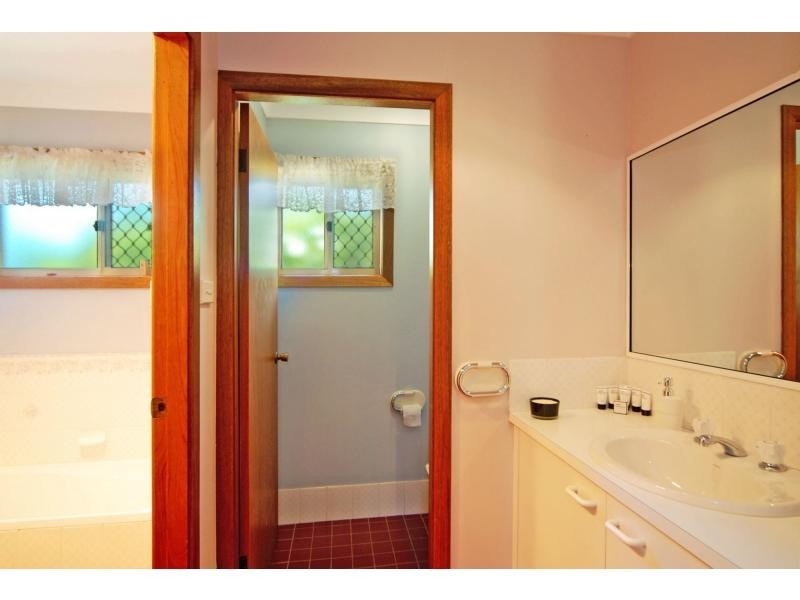 6 Uranna Avenue, North Nowra NSW 2541