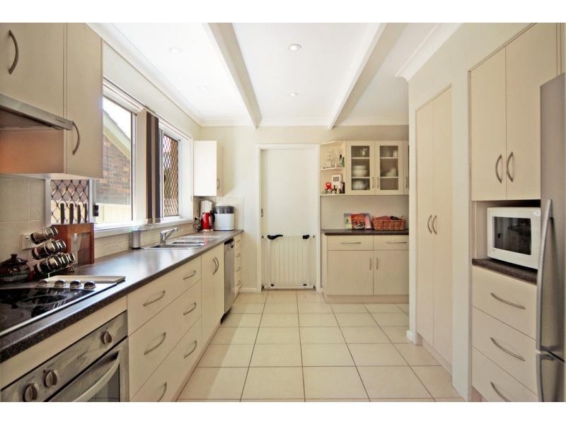 16 Gleneagle Parade, North Nowra NSW 2541