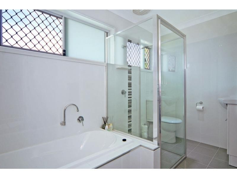 16 Gleneagle Parade, North Nowra NSW 2541