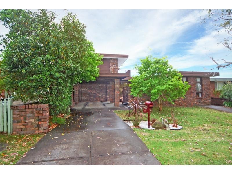 10 Bernadette Avenue, Nowra NSW 2541