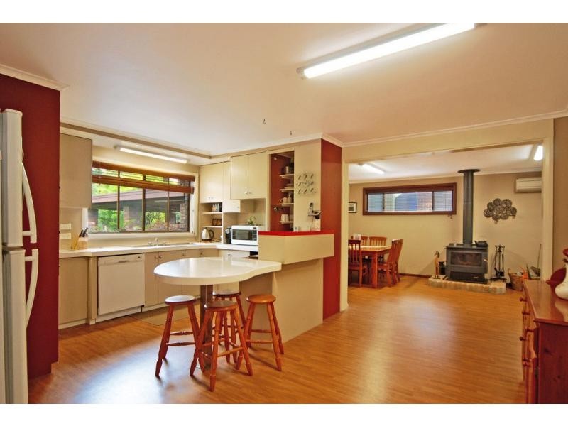 10 Bernadette Avenue, Nowra NSW 2541