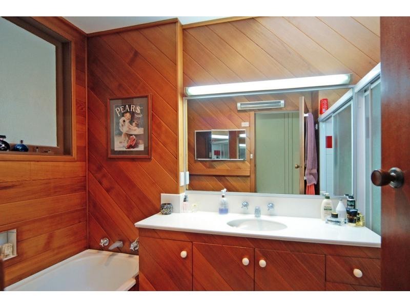 10 Bernadette Avenue, Nowra NSW 2541