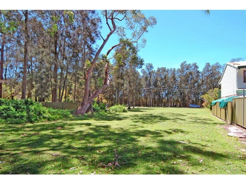 21 Fairview Crescent, Sussex Inlet NSW 2540