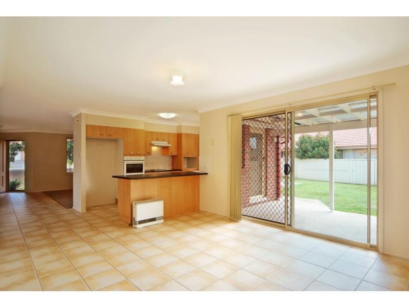 14 St James Crescent, Worrigee NSW 2540