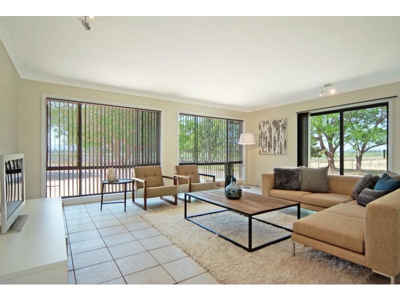 380 Greenwell Point Road, Worrigee NSW 2540