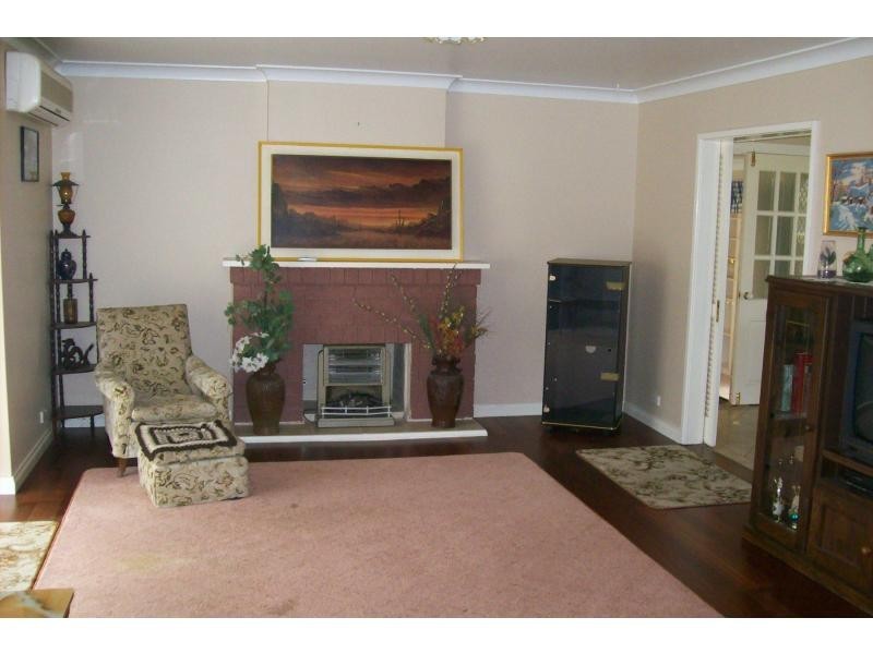 24 Lyrebird Drive, Nowra NSW 2541