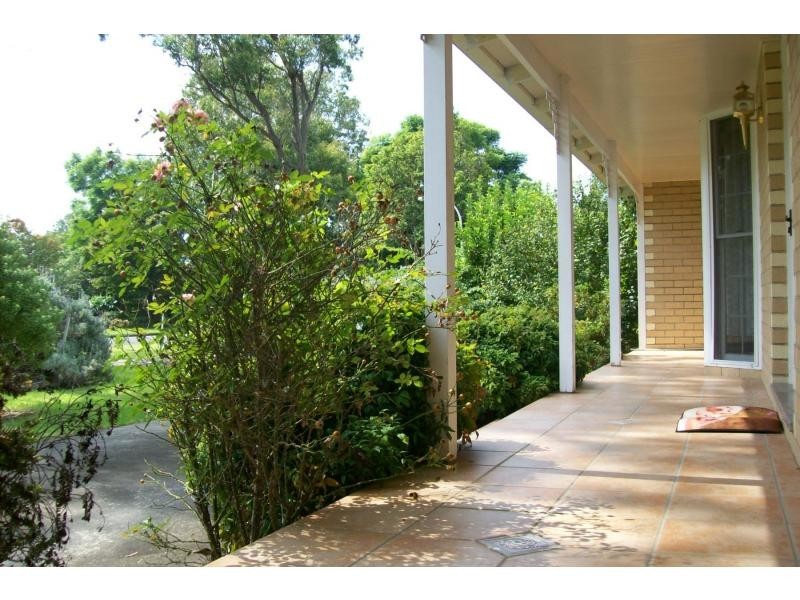 24 Lyrebird Drive, Nowra NSW 2541