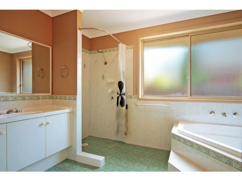 146 Rayleigh Drive, Worrigee NSW 2540