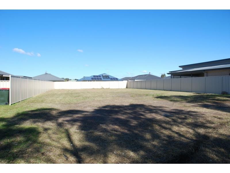 7 The Garden Walk, Worrigee NSW 2540