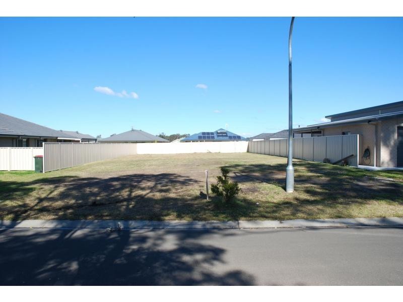 7 The Garden Walk, Worrigee NSW 2540