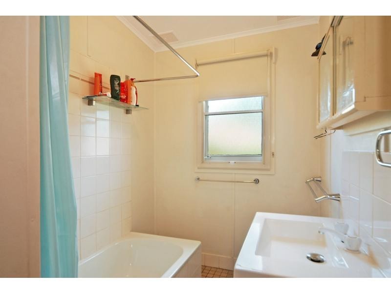 1 Wondalga Crescent, Nowra NSW 2541