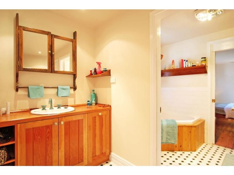 371 Princes Highway, Bomaderry NSW 2541