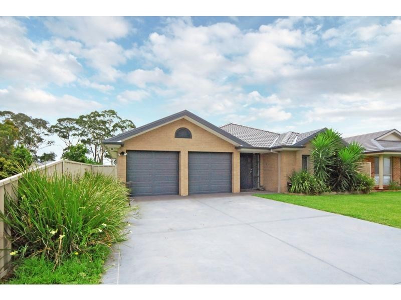 42 Lacebark Grove, Worrigee NSW 2540