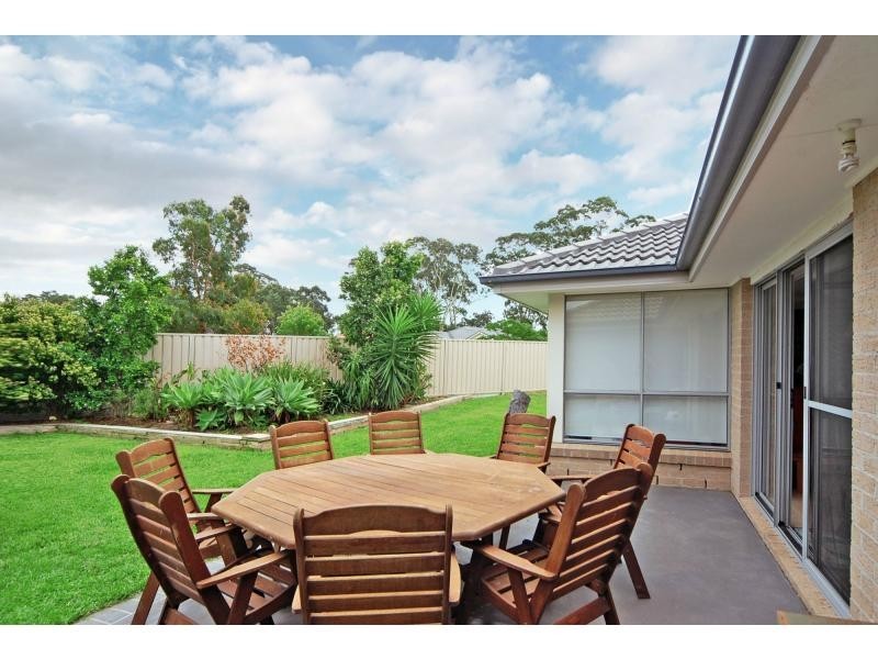 42 Lacebark Grove, Worrigee NSW 2540
