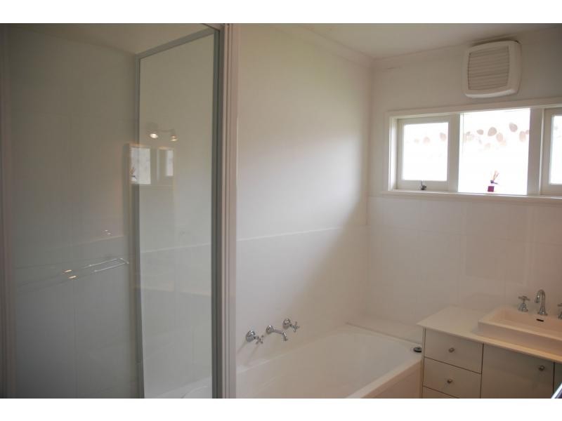 102 Albert Street, Nowra NSW 2541