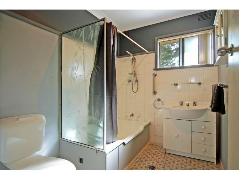 385 Princes Highway, Bomaderry NSW 2541