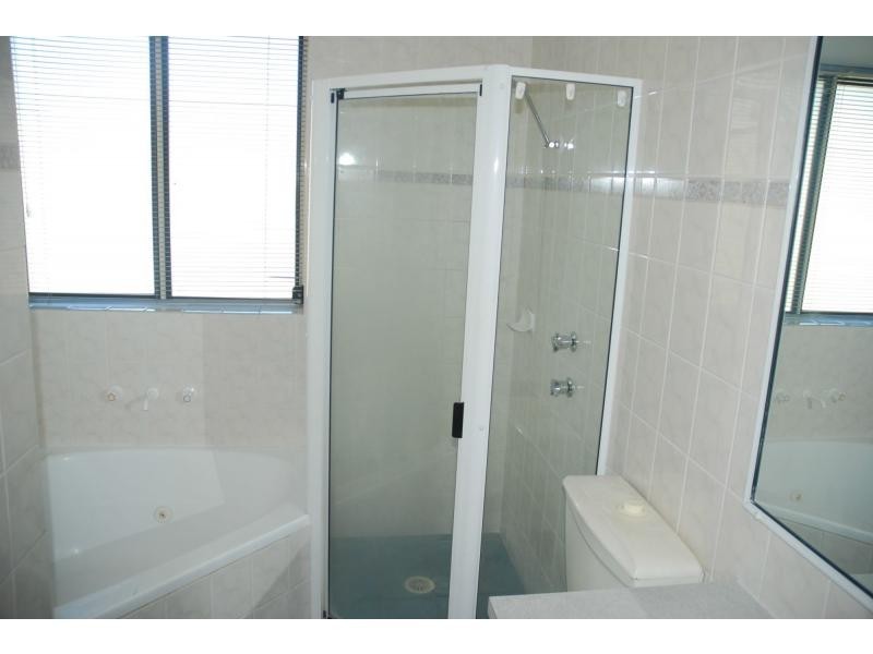 13 Robinia Way, Worrigee NSW 2540