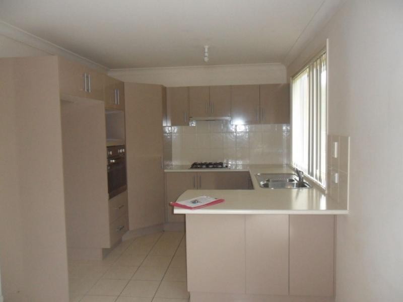 11/8 Meroo Road, Bomaderry NSW 2541