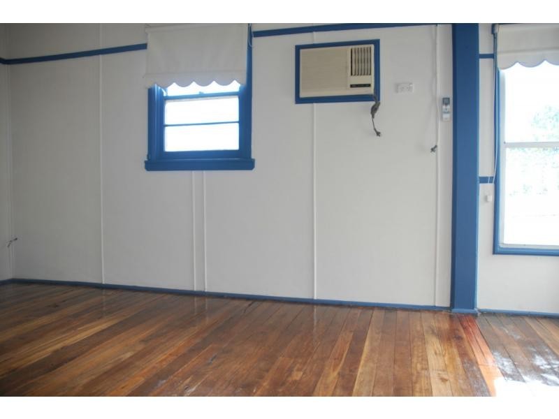 14 Tallyang Street, Bomaderry NSW 2541