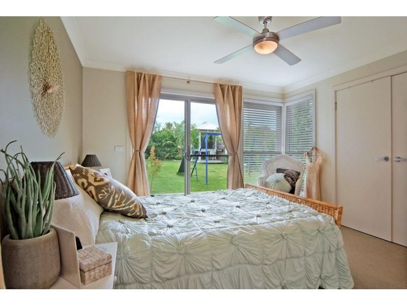 68 Emerald Drive, Meroo Meadow NSW 2540