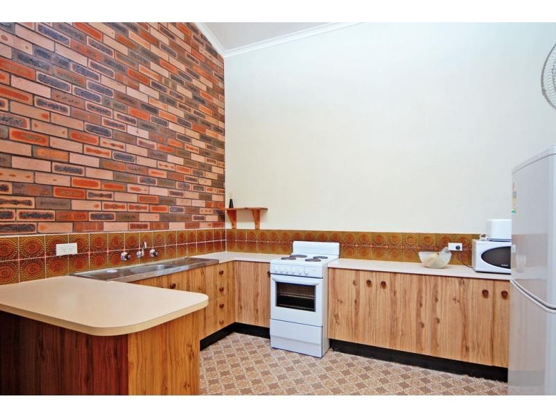 1/49 Brinawarr Street, Bomaderry NSW 2541