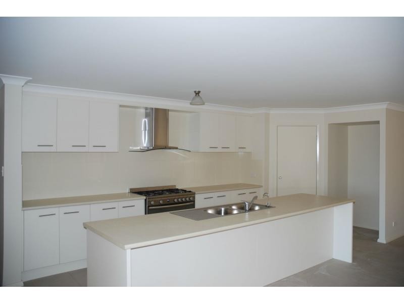 3 Christiana Close, West Nowra NSW 2541