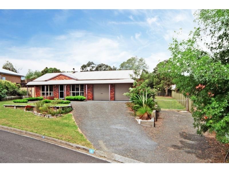 3 Binks Place, Cambewarra NSW 2540