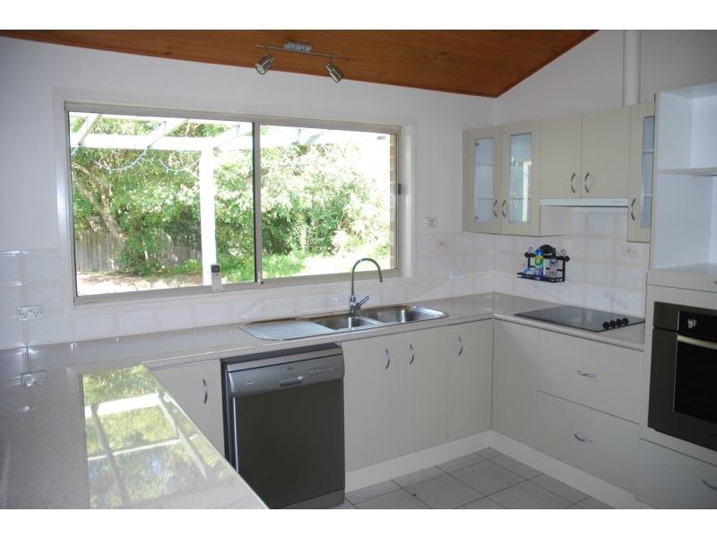 10 Narrien Place, North Nowra NSW 2541