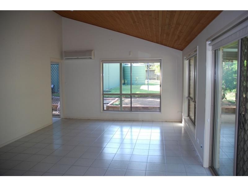 10 Narrien Place, North Nowra NSW 2541