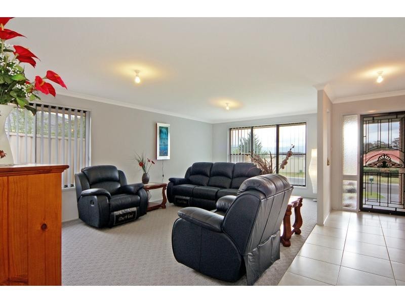 8 Mildura Street, Nowra NSW 2541