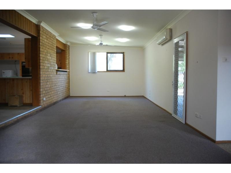 9 Greenwell Point Road, Nowra NSW 2541