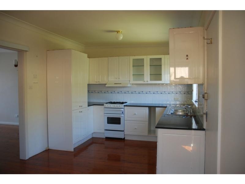 9 Albatross Road, Nowra NSW 2541