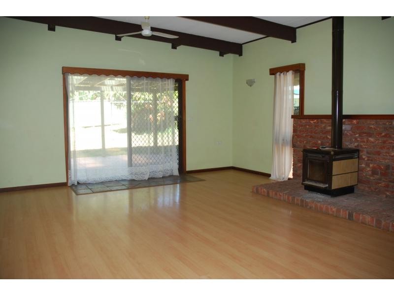 12 Seccombe Street, Nowra NSW 2541