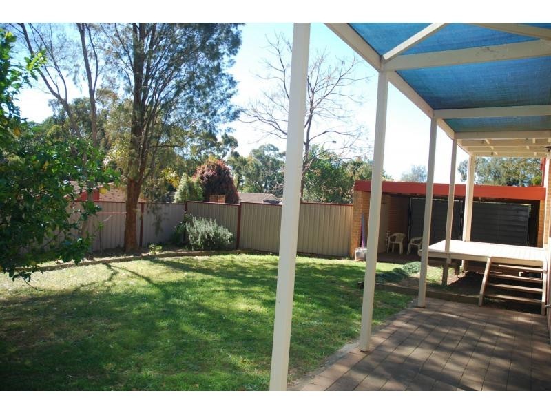 1/4 Carisbrooke Close, Bomaderry NSW 2541