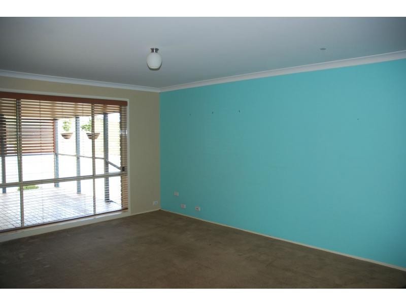 44 Warrigal Street, Nowra NSW 2541